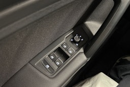 Punainen Volkswagen Tiguan 2019 kuva 28.
