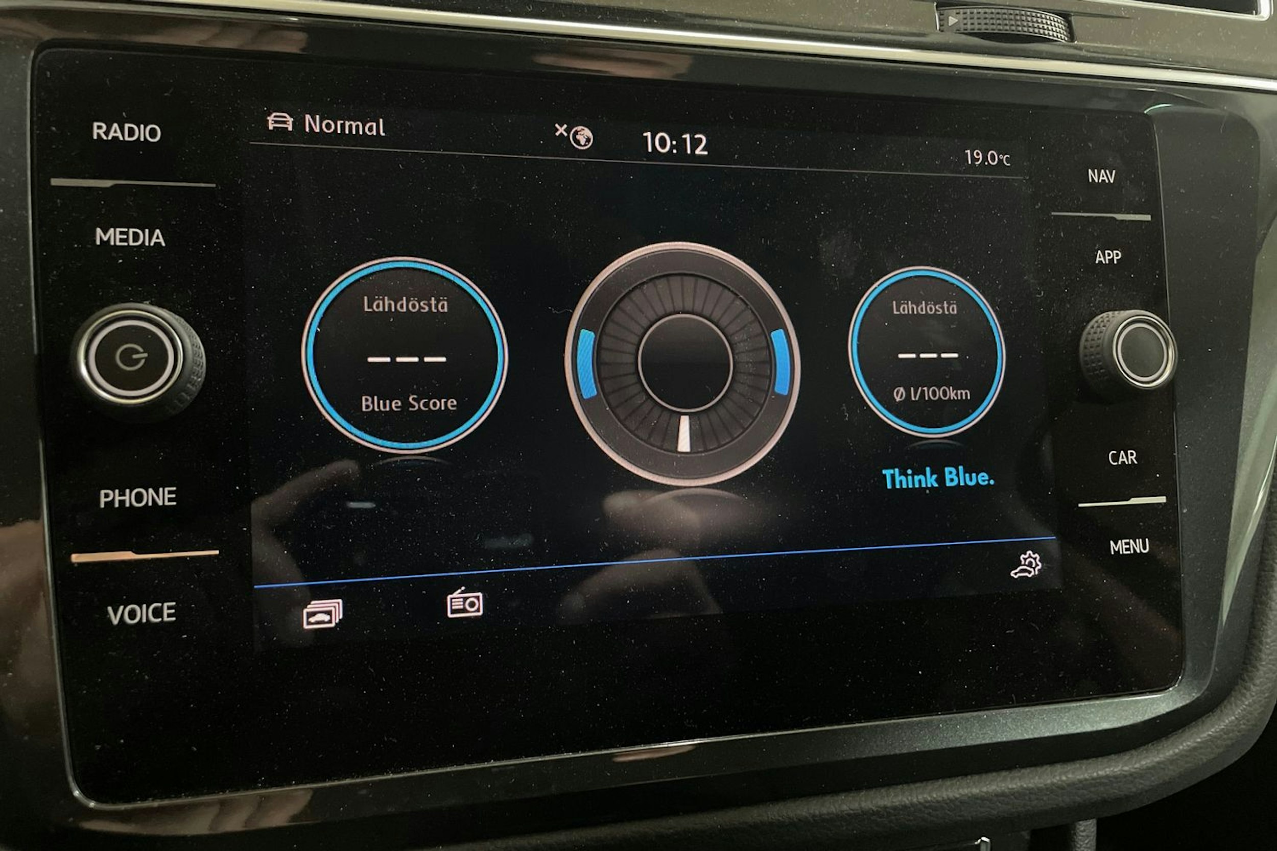 Musta Volkswagen Tiguan 2019 kuva 18.