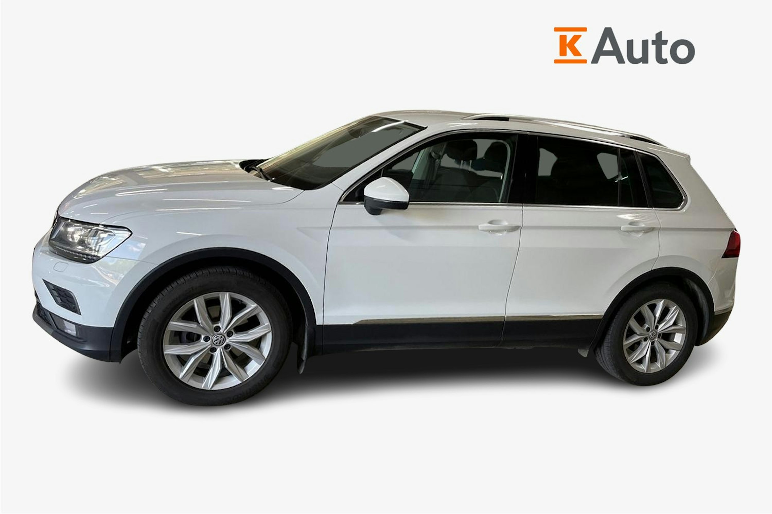 Valkoinen Volkswagen Tiguan 2019 kuva 6.