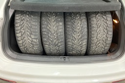 Valkoinen Volkswagen Tiguan 2019 kuva 13.