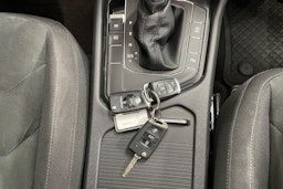 Valkoinen Volkswagen Tiguan 2019 kuva 17.