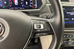 Valkoinen Volkswagen Tiguan Allspace 2019 kuva 18.