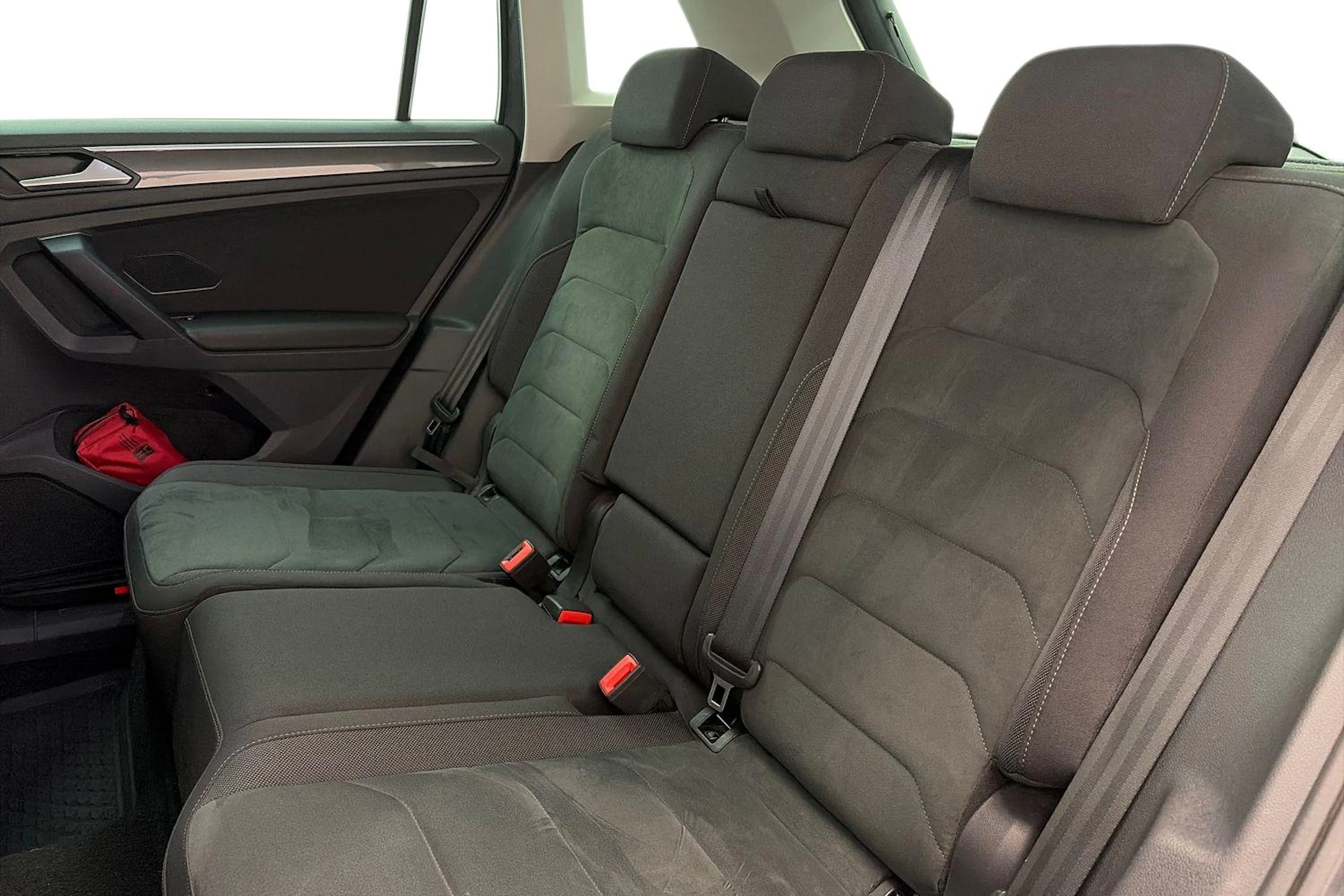Harmaa Volkswagen Tiguan 2019 kuva 11.