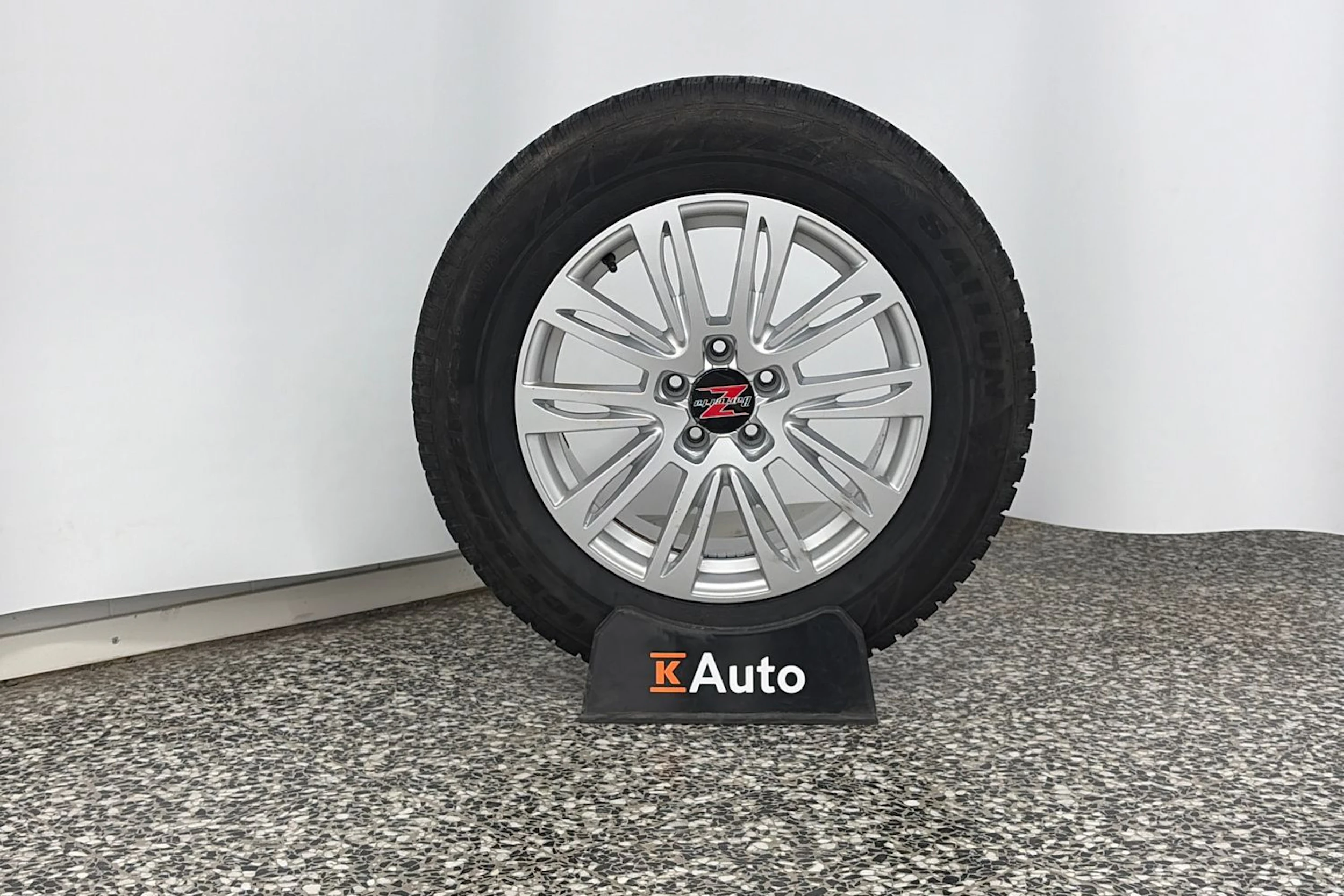 Harmaa Volkswagen Tiguan 2019 kuva 13.