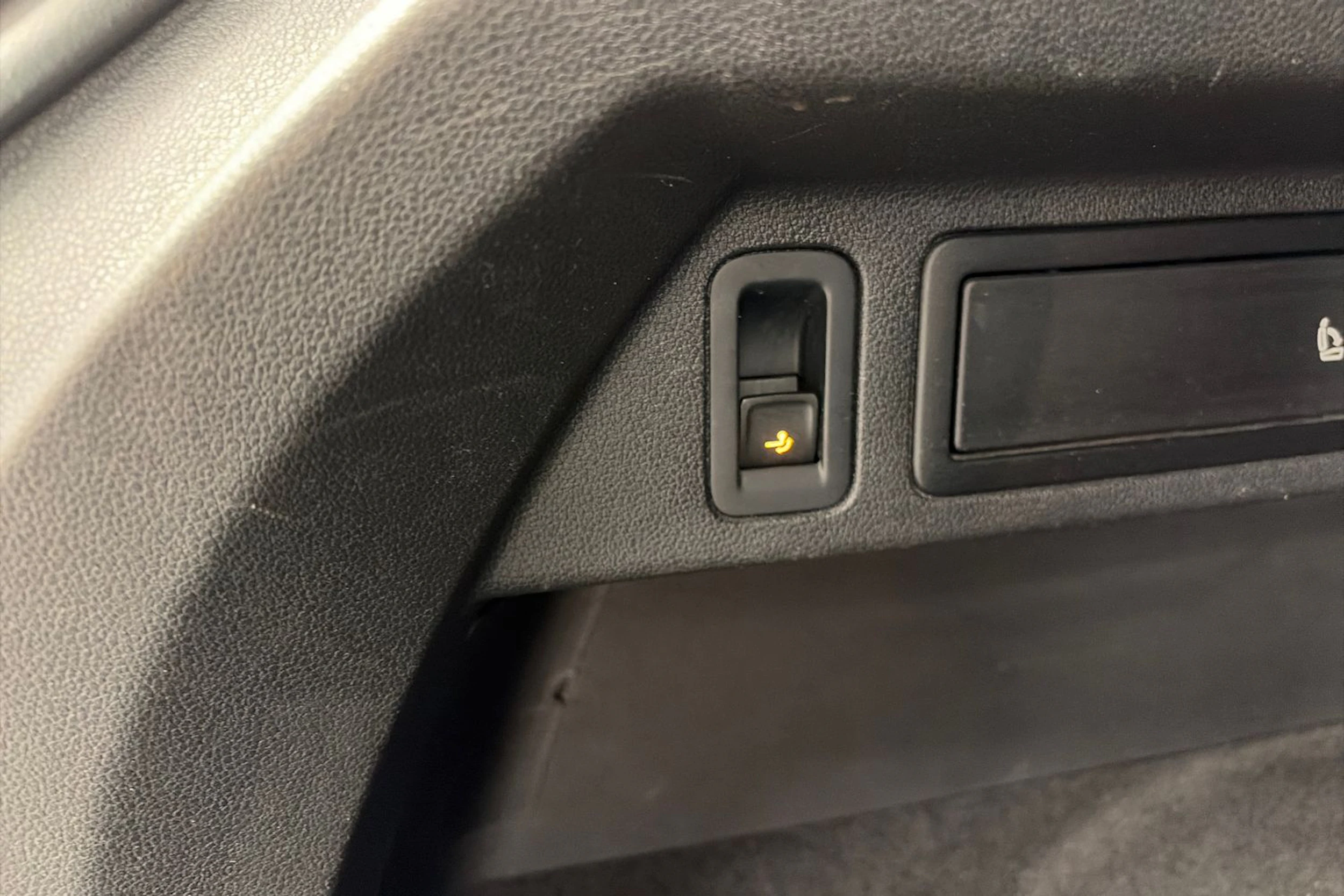 Harmaa Volkswagen Tiguan 2019 kuva 17.