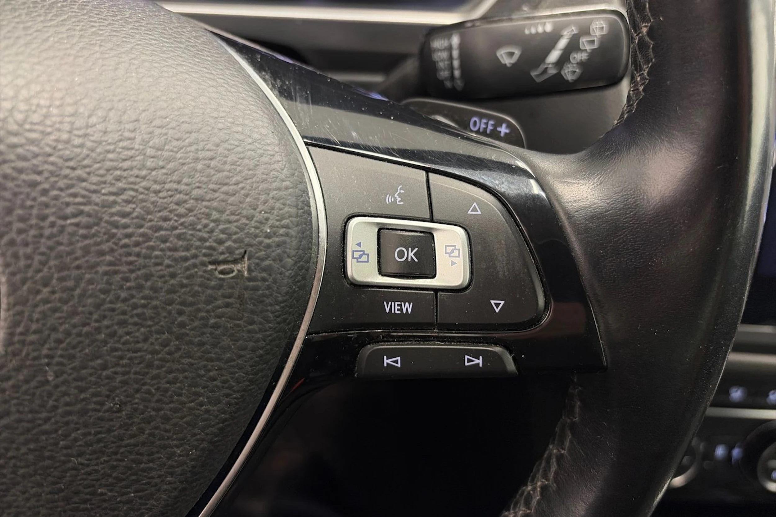 Harmaa Volkswagen Tiguan 2019 kuva 22.