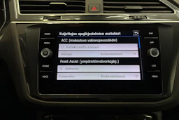 Harmaa Volkswagen Tiguan 2019 kuva 26.