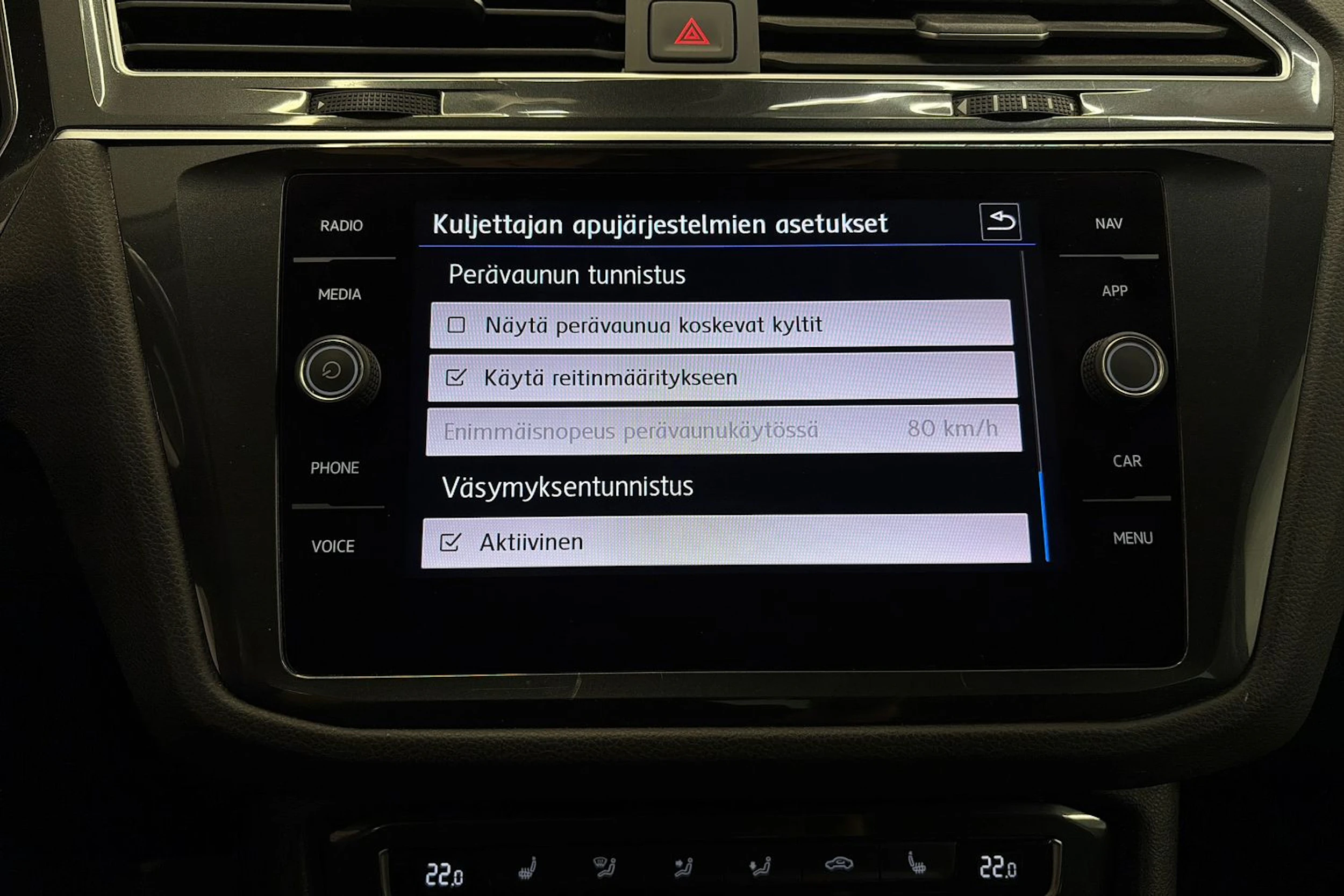 Harmaa Volkswagen Tiguan 2019 kuva 28.