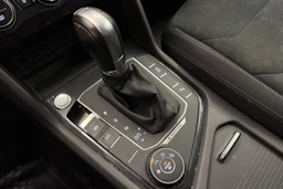 Harmaa Volkswagen Tiguan 2019 kuva 30.