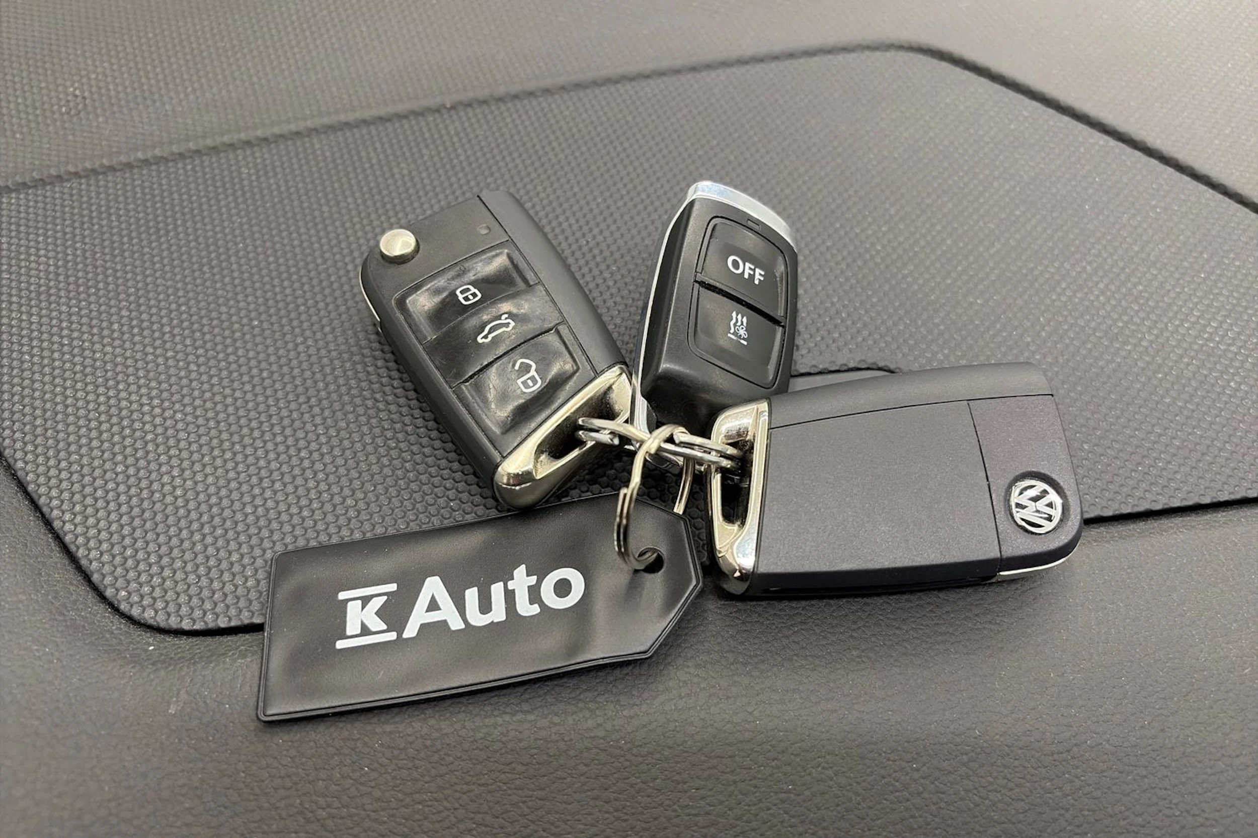 Harmaa Volkswagen Tiguan 2019 kuva 31.