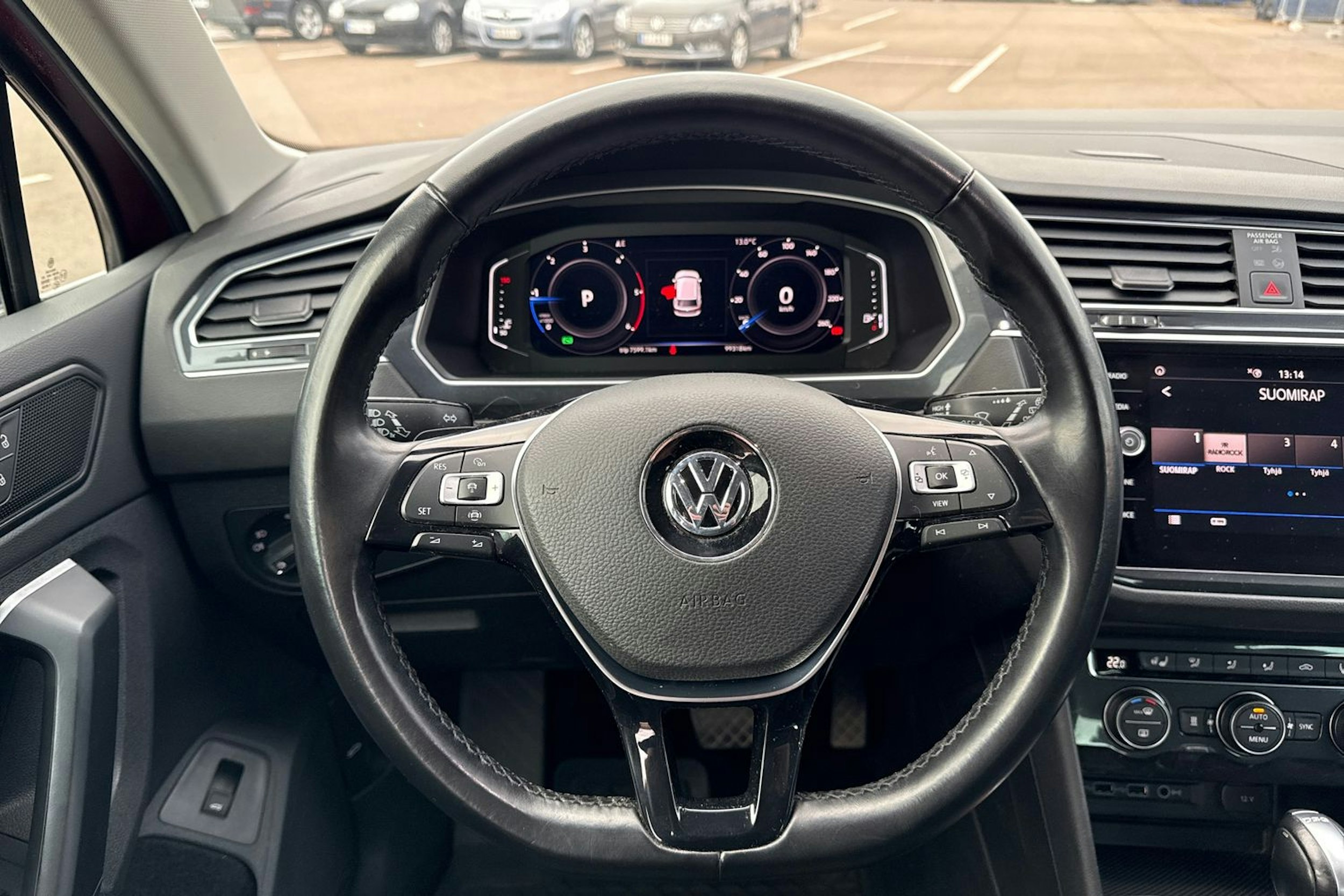 punainen Volkswagen Tiguan 2019 kuva 11.