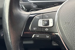 punainen Volkswagen Tiguan 2019 kuva 12.