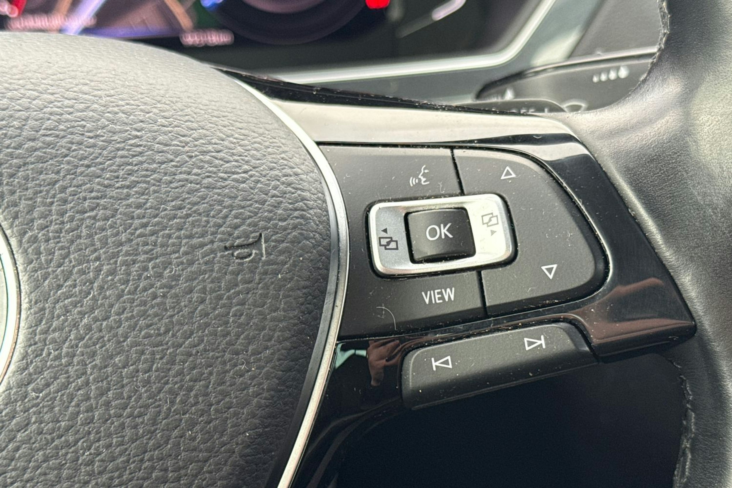 punainen Volkswagen Tiguan 2019 kuva 13.