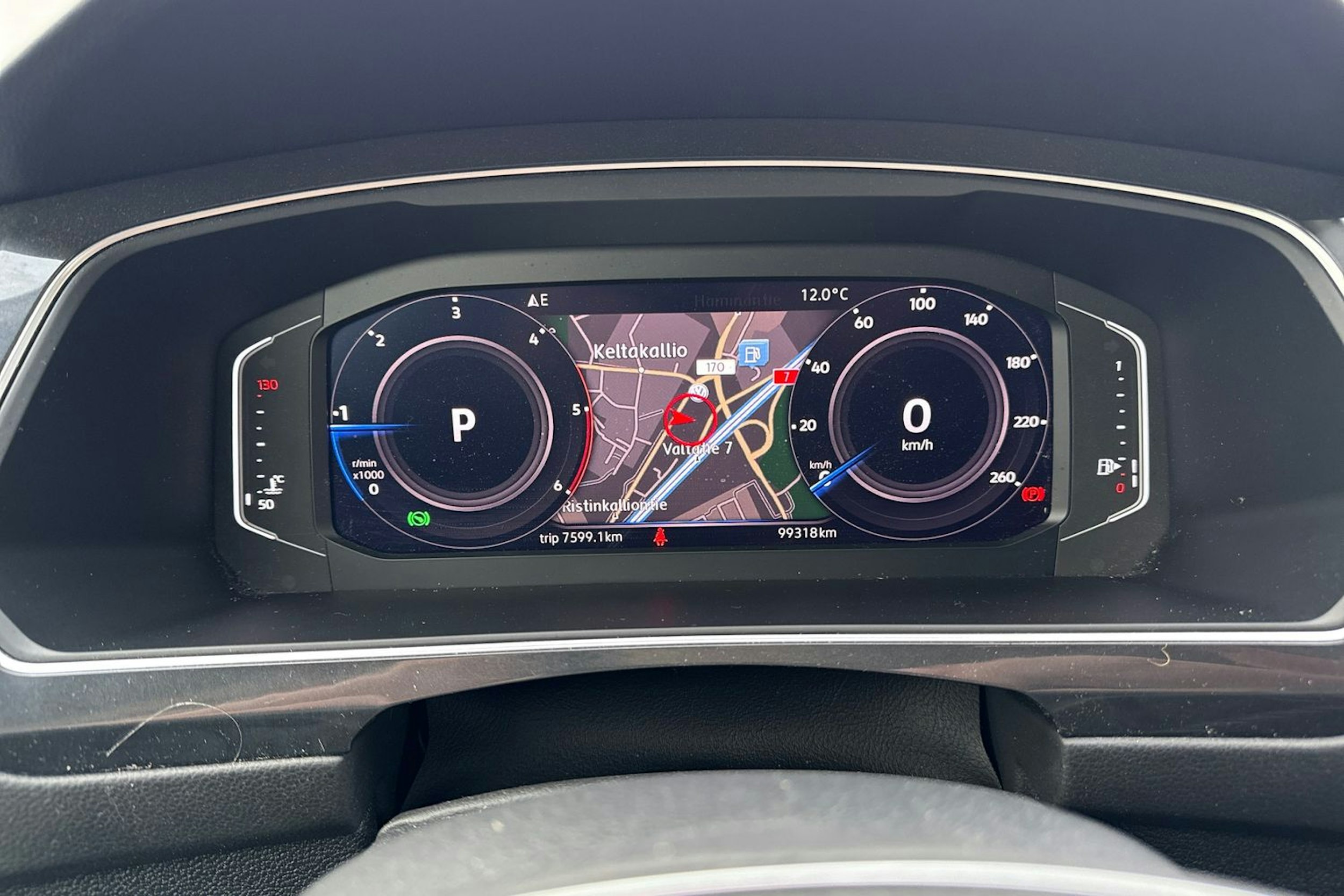 punainen Volkswagen Tiguan 2019 kuva 14.