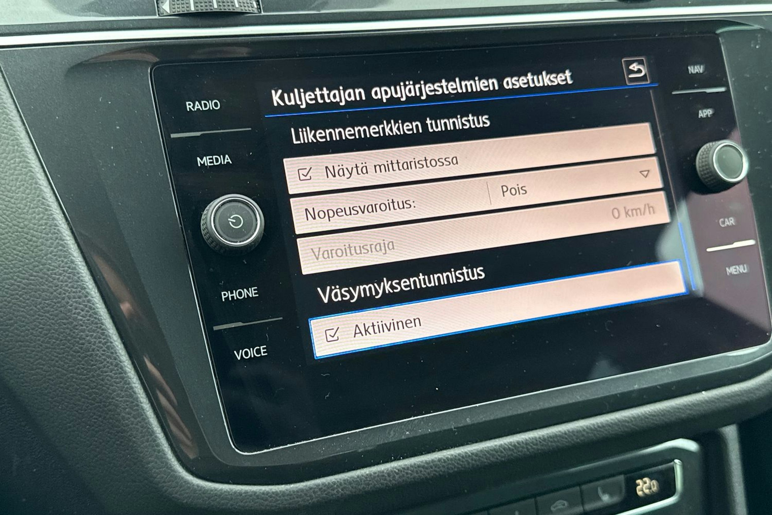 punainen Volkswagen Tiguan 2019 kuva 19.