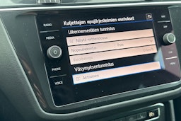 punainen Volkswagen Tiguan 2019 kuva 19.