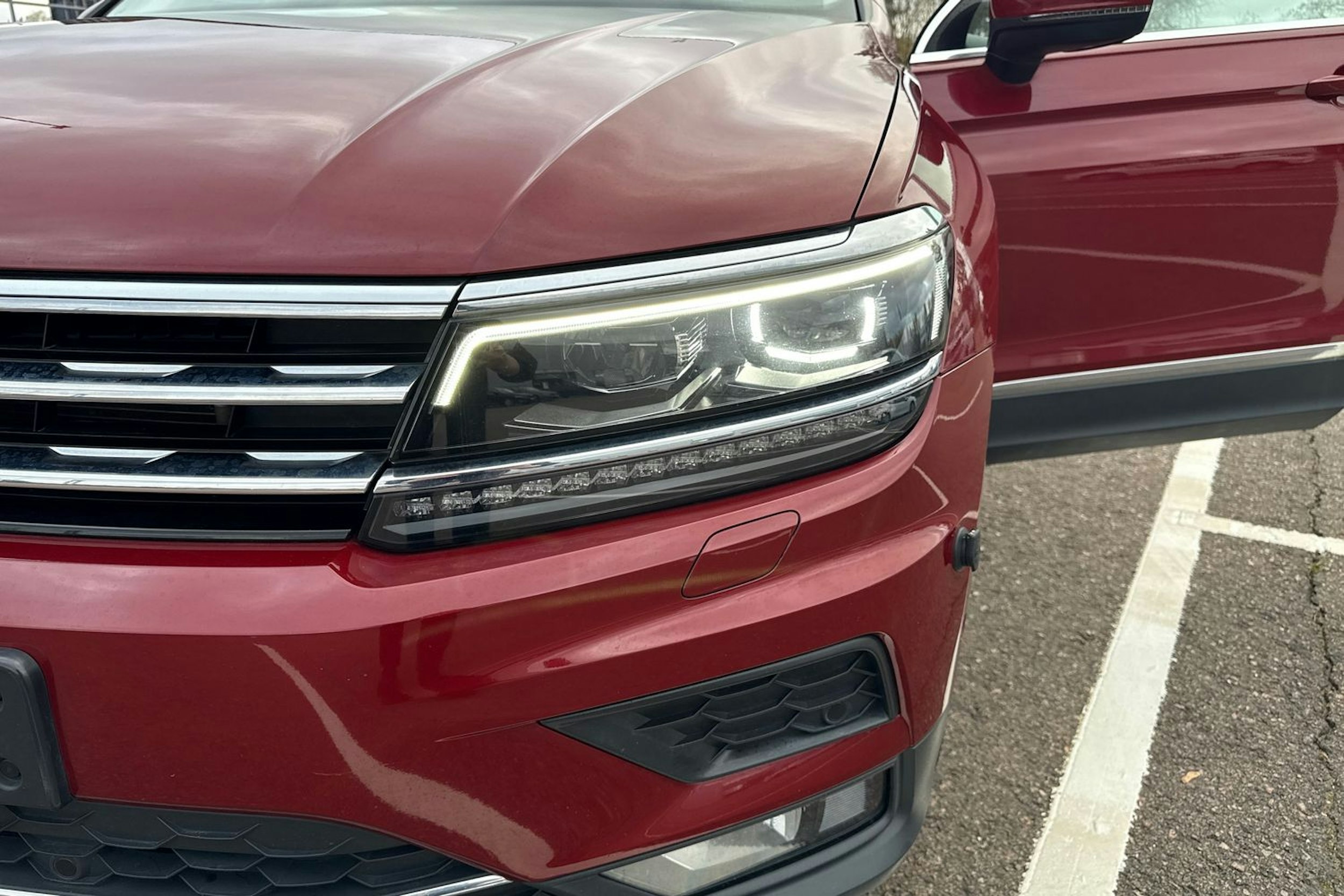 punainen Volkswagen Tiguan 2019 kuva 26.