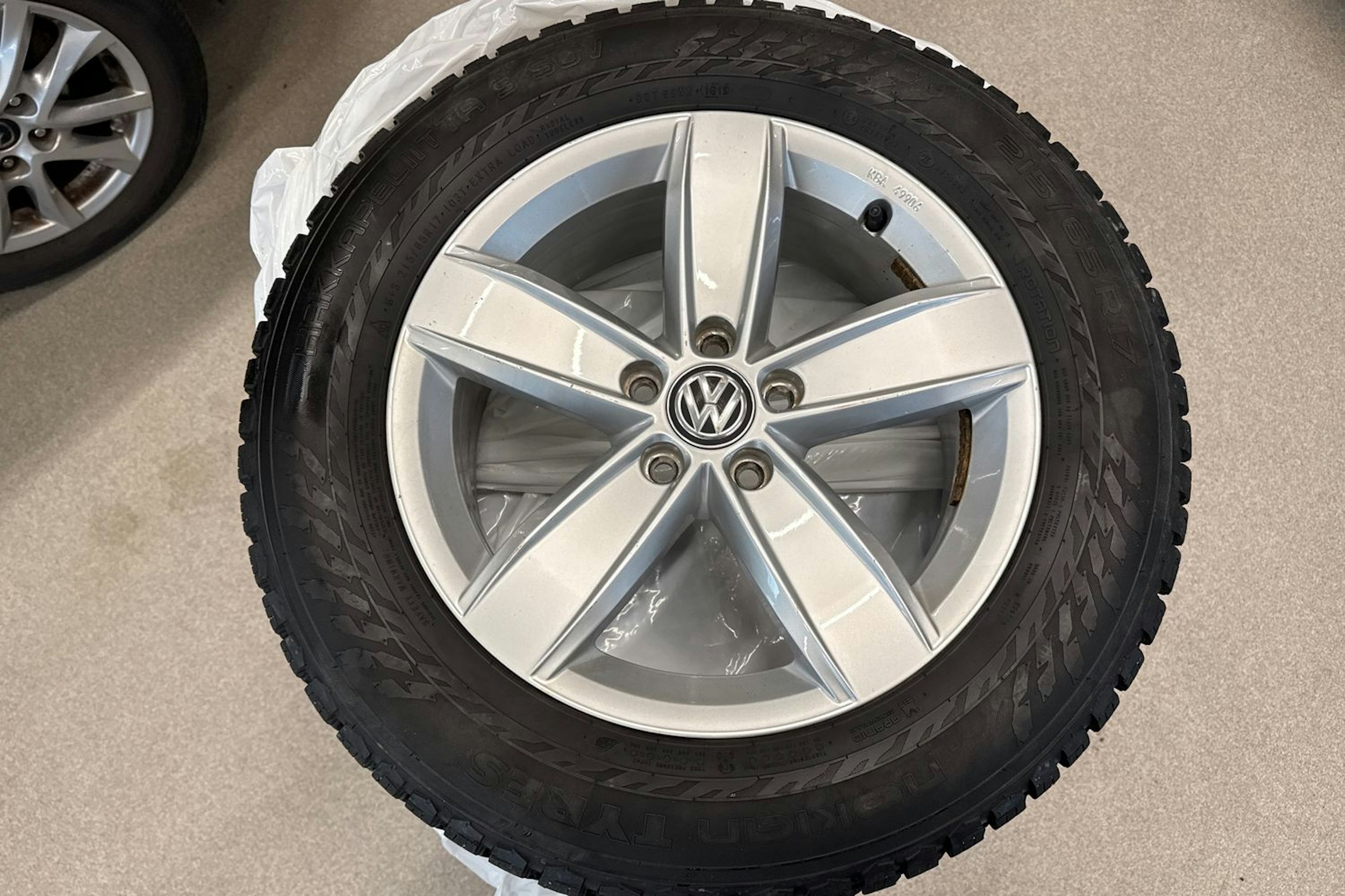 punainen Volkswagen Tiguan 2019 kuva 27.