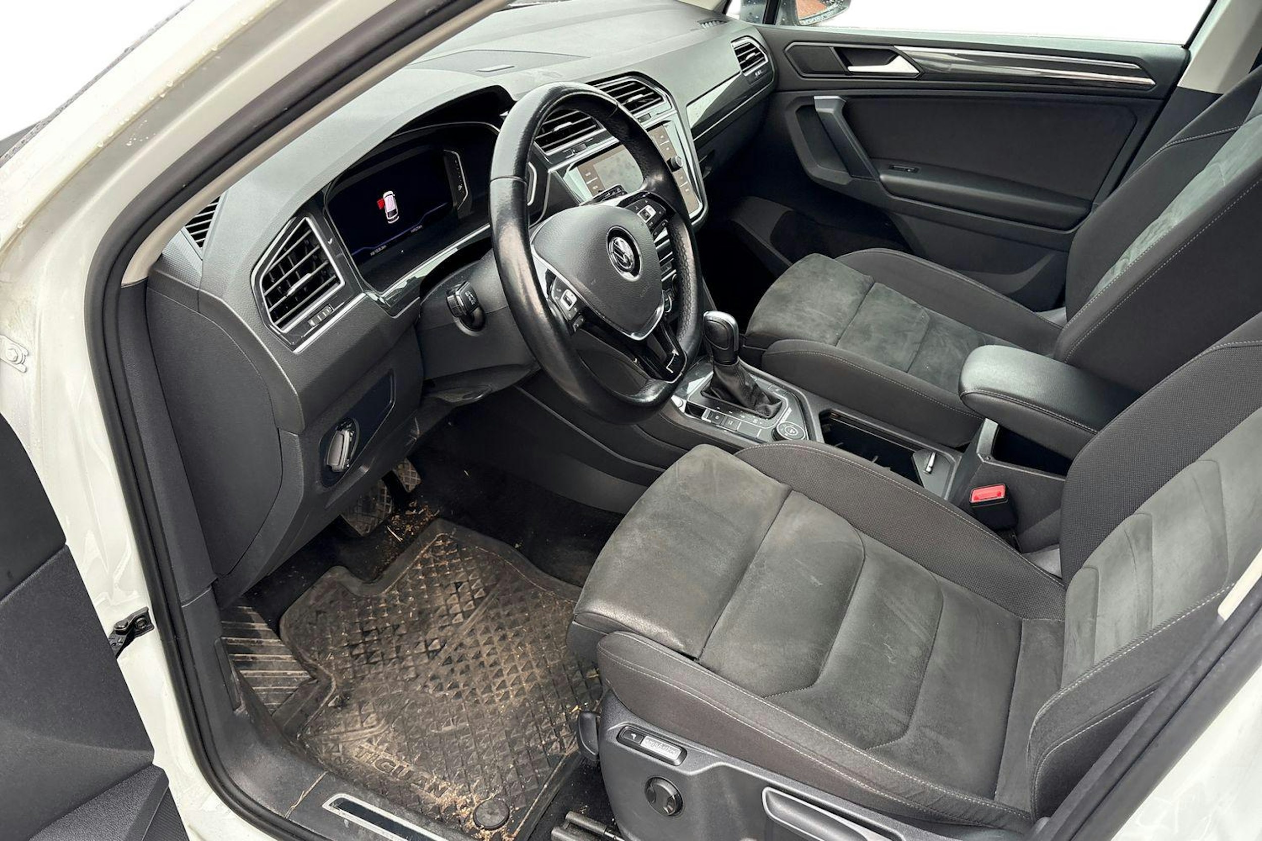 valkoinen Volkswagen Tiguan 2019 kuva 3.