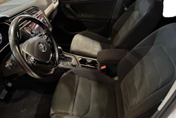 Valkoinen Volkswagen Tiguan 2019 kuva 6.