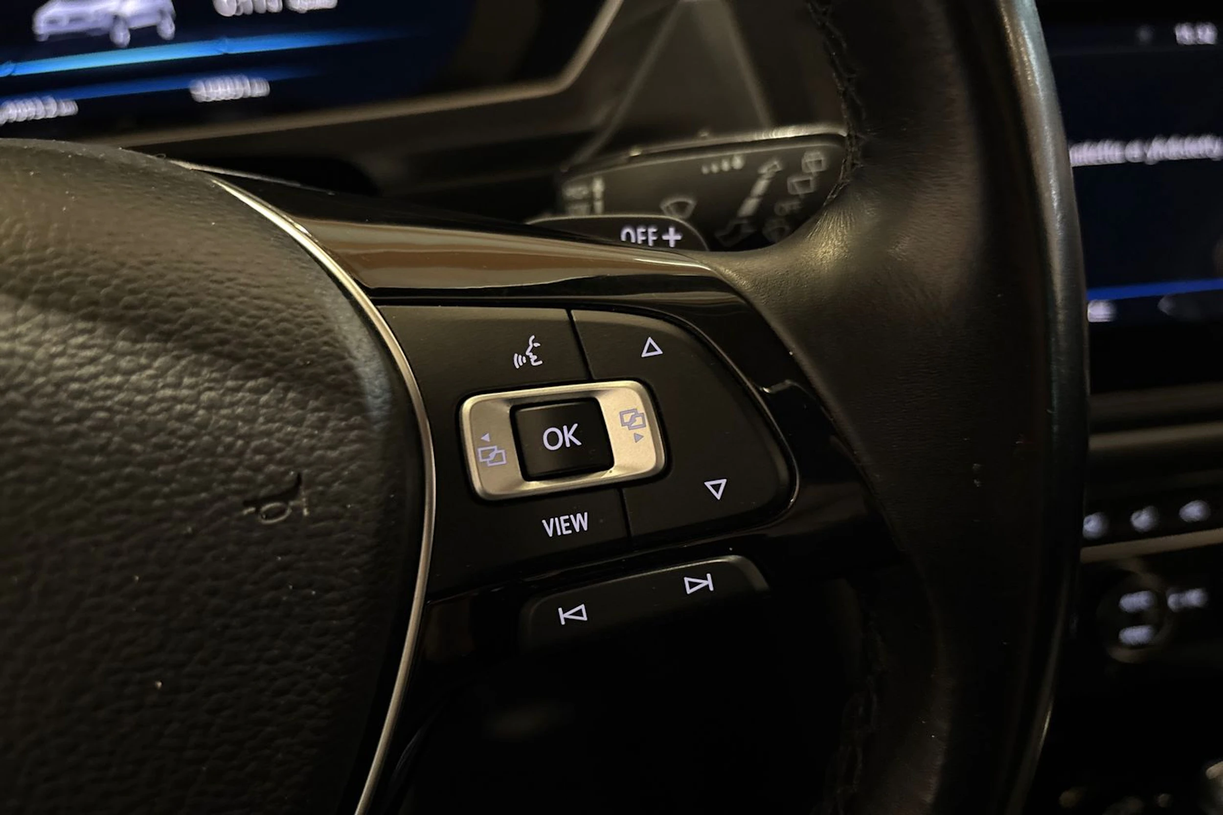 Valkoinen Volkswagen Tiguan 2019 kuva 15.