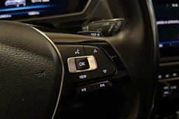 Valkoinen Volkswagen Tiguan 2019 kuva 15.