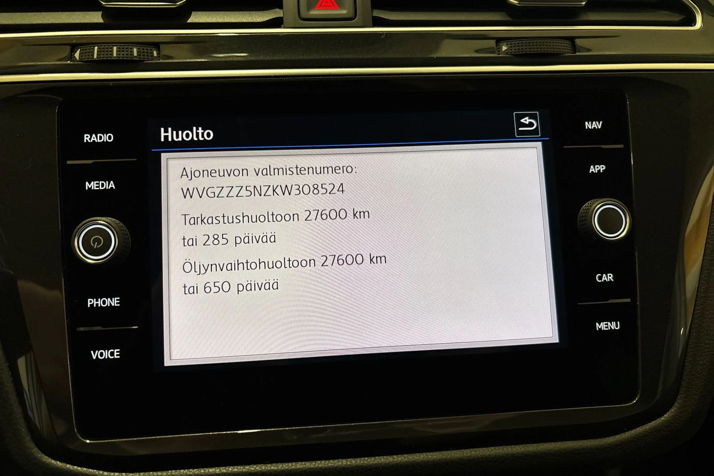 Valkoinen Volkswagen Tiguan 2019 kuva 16.