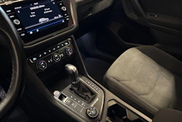 Valkoinen Volkswagen Tiguan 2019 kuva 17.