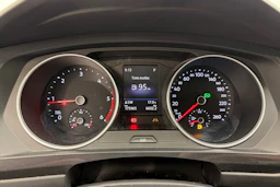 sininen Volkswagen Tiguan 2019 kuva 22.