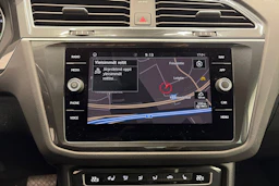 sininen Volkswagen Tiguan 2019 kuva 25.