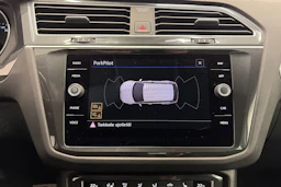 sininen Volkswagen Tiguan 2019 kuva 26.