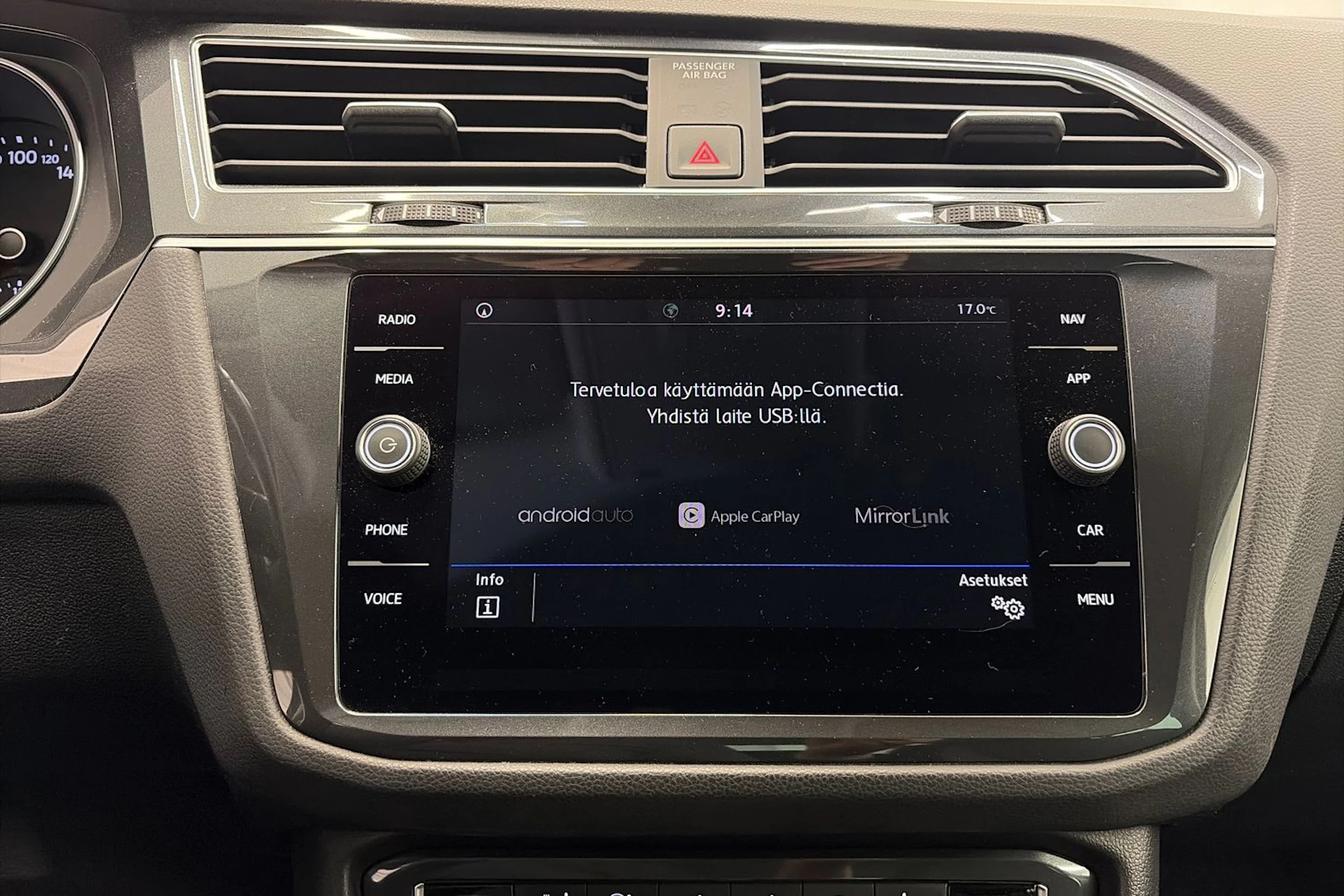sininen Volkswagen Tiguan 2019 kuva 27.