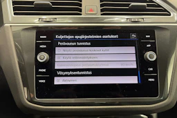 sininen Volkswagen Tiguan 2019 kuva 30.