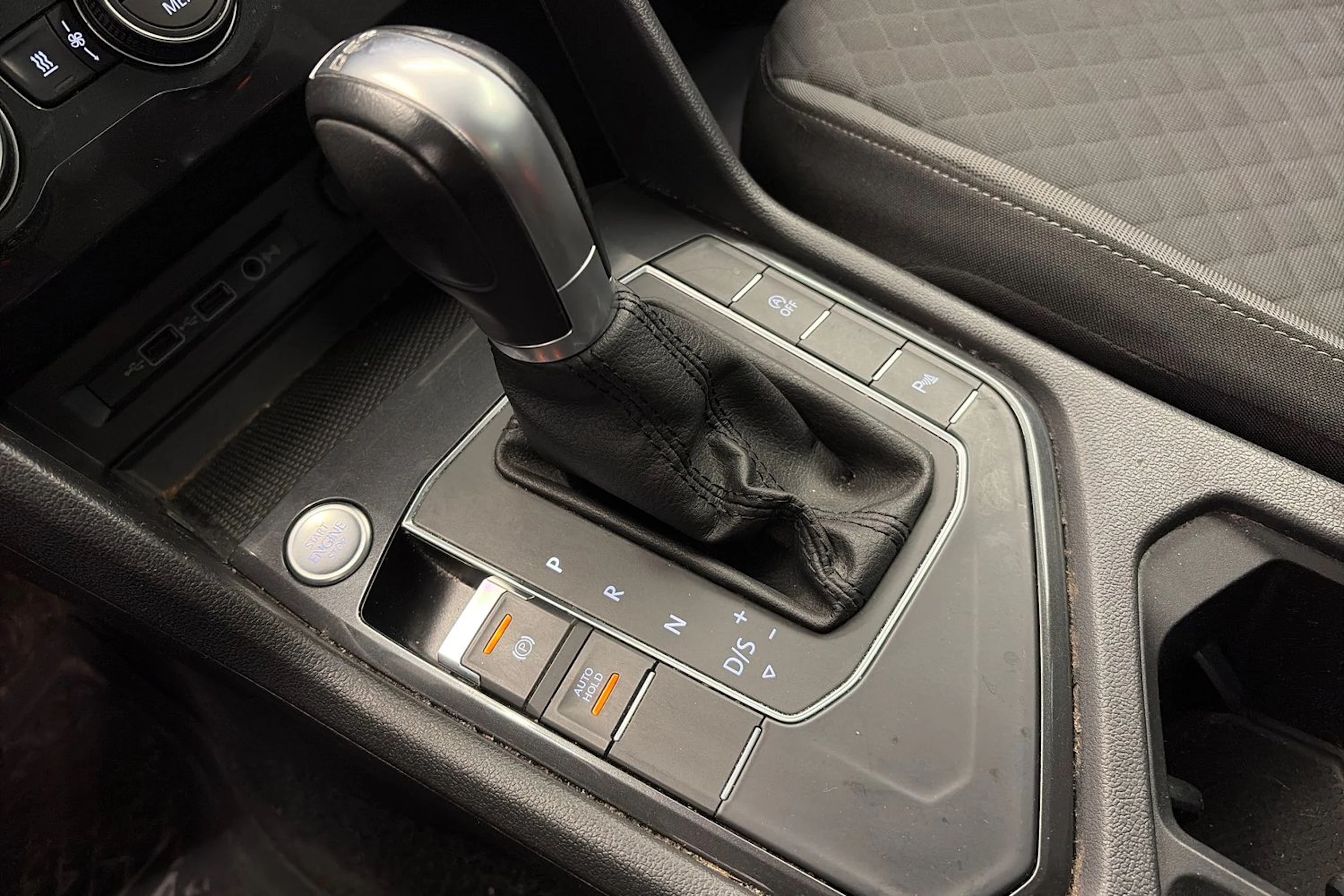 sininen Volkswagen Tiguan 2019 kuva 33.