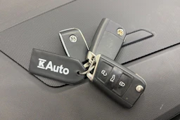 sininen Volkswagen Tiguan 2019 kuva 34.