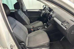 valkoinen Volkswagen Tiguan 2019 kuva 13.