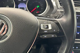valkoinen Volkswagen Tiguan 2019 kuva 18.