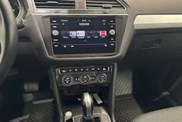 valkoinen Volkswagen Tiguan 2019 kuva 20.