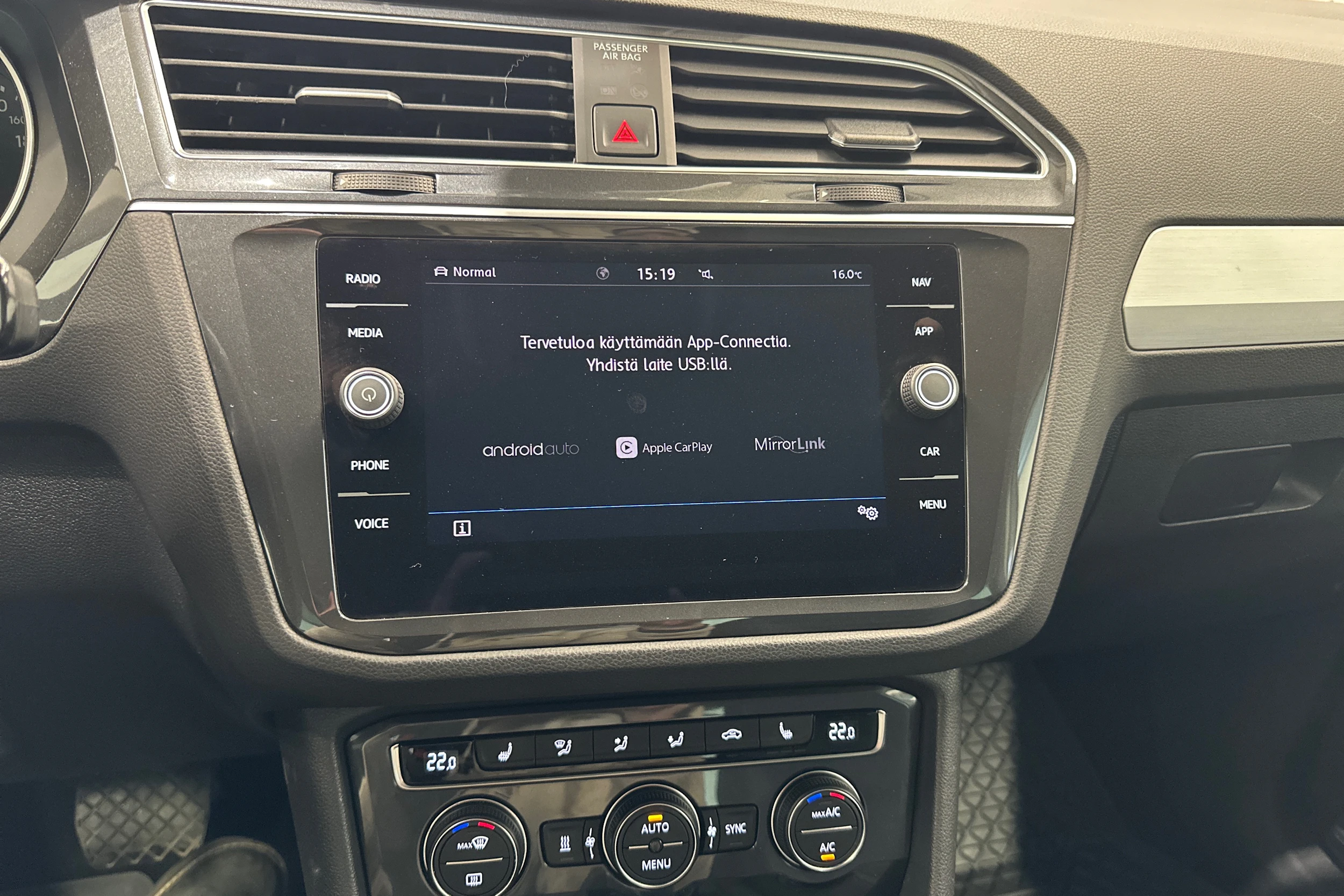 valkoinen Volkswagen Tiguan 2019 kuva 22.