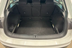 valkoinen Volkswagen Tiguan 2019 kuva 26.