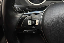 Sininen Volkswagen Tiguan 2019 kuva 13.