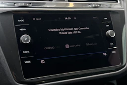 Sininen Volkswagen Tiguan 2019 kuva 18.