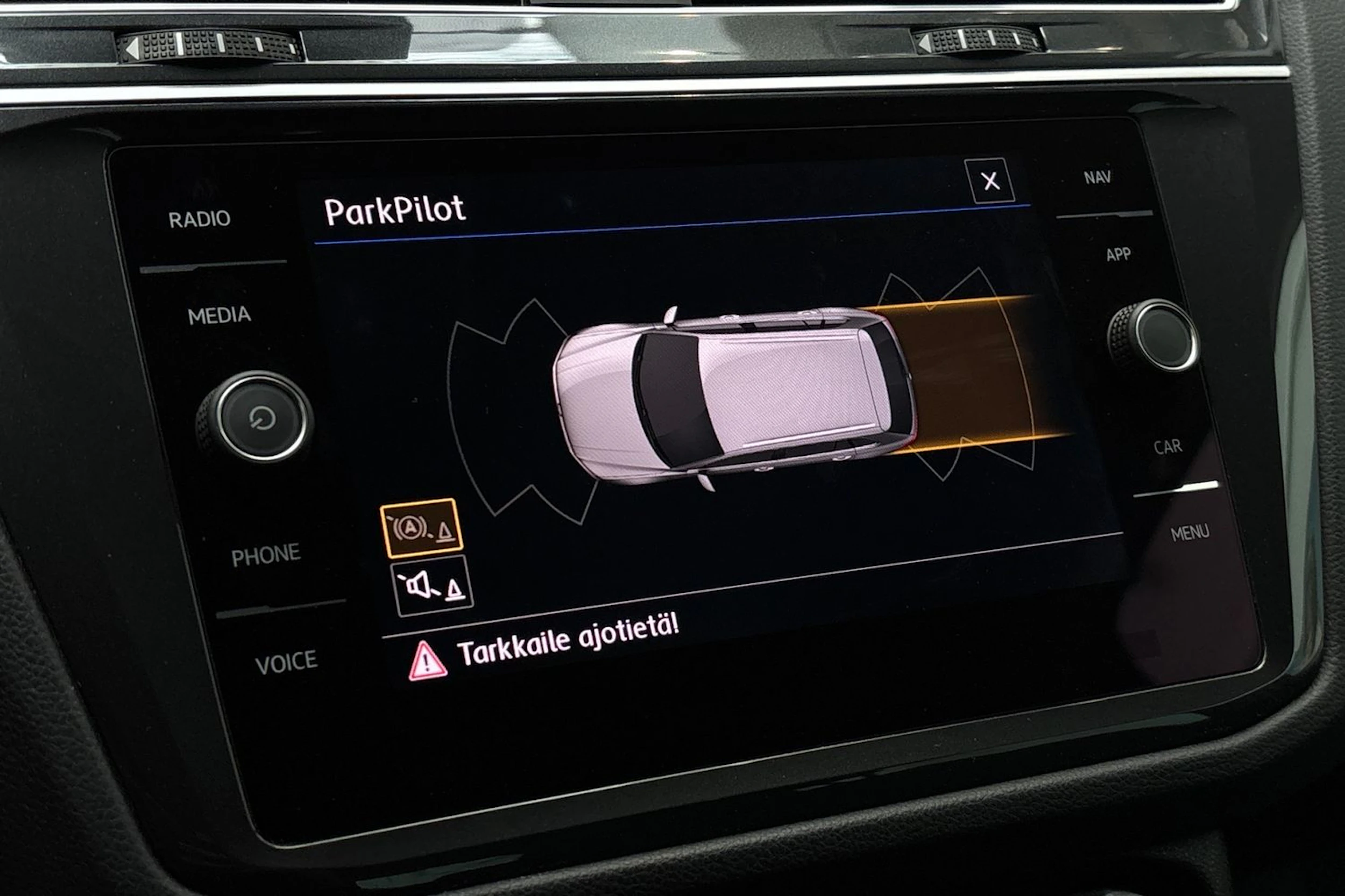 Sininen Volkswagen Tiguan 2019 kuva 25.