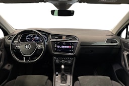 Musta Volkswagen Tiguan 2019 kuva 7.