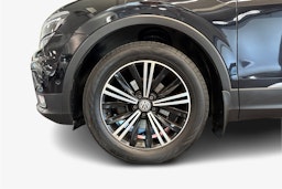 Musta Volkswagen Tiguan 2019 kuva 9.