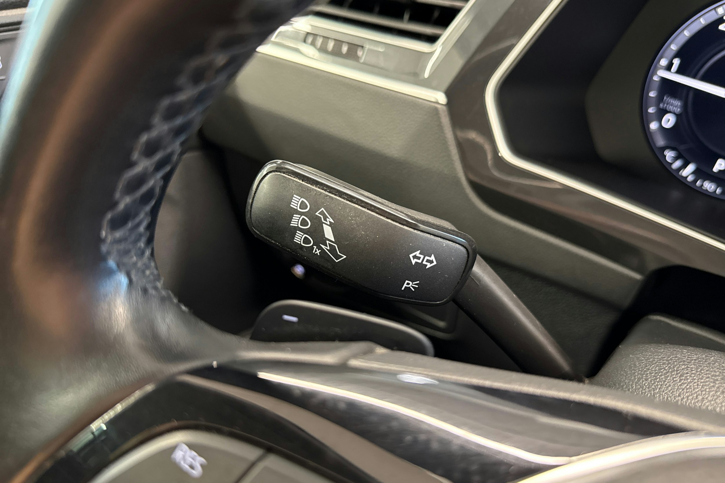 Musta Volkswagen Tiguan 2019 kuva 17.