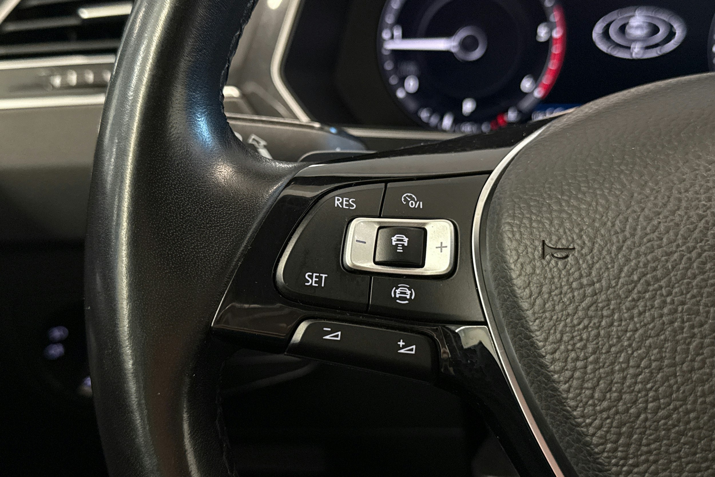 Musta Volkswagen Tiguan 2019 kuva 19.