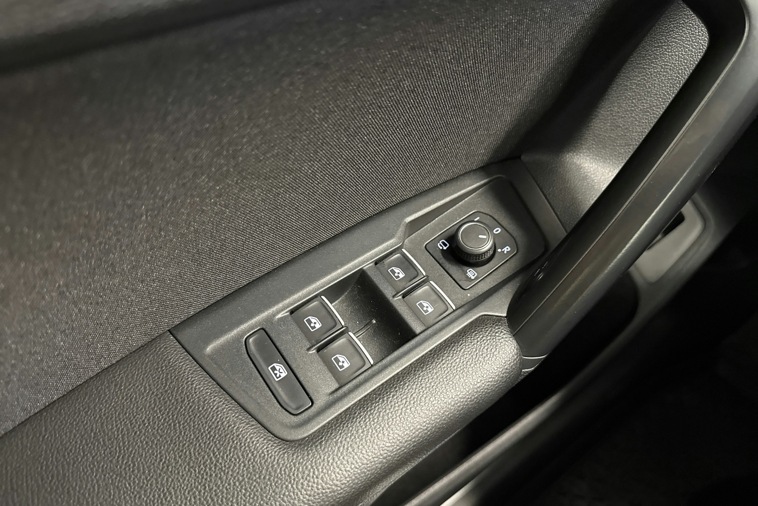 Musta Volkswagen Tiguan 2019 kuva 22.