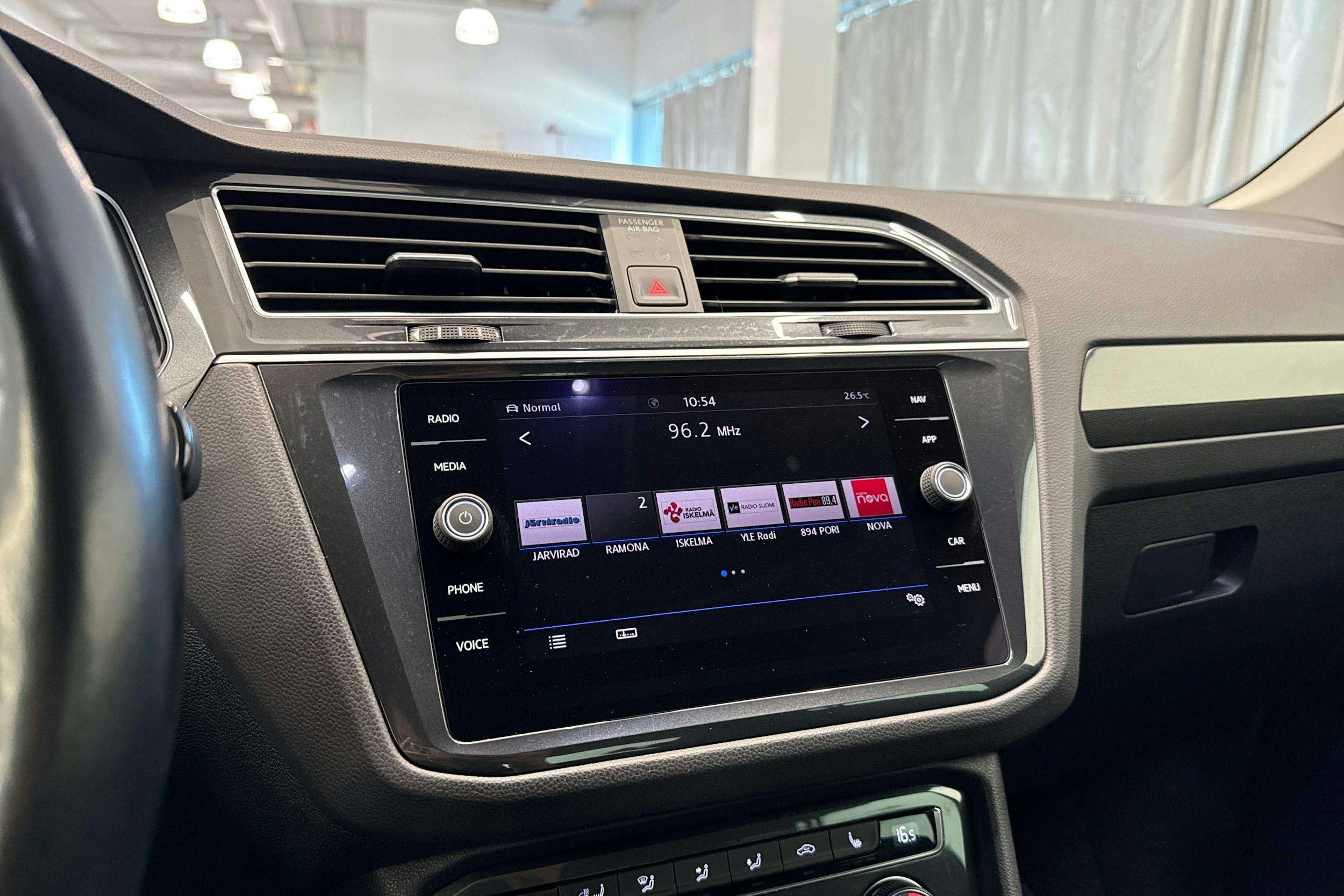 Musta Volkswagen Tiguan 2019 kuva 25.