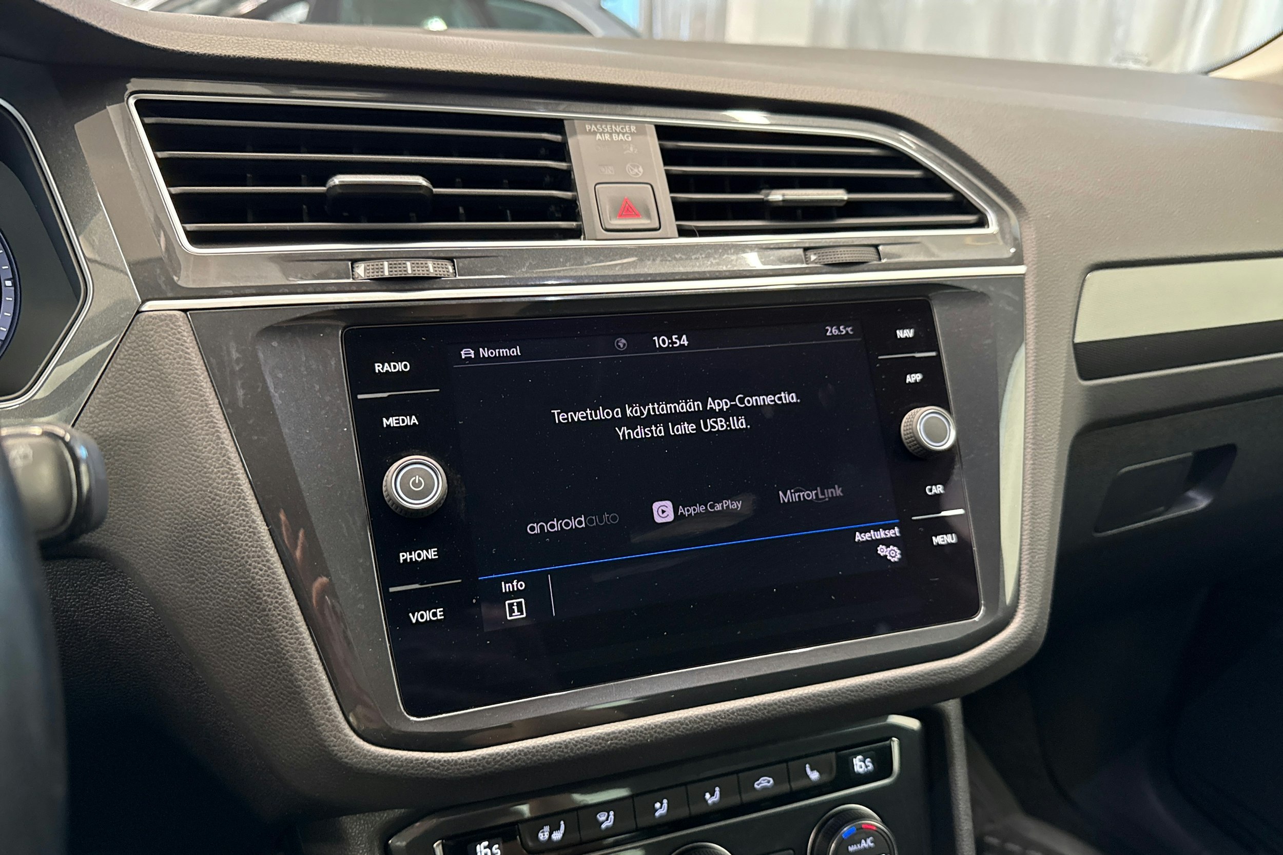 Musta Volkswagen Tiguan 2019 kuva 29.